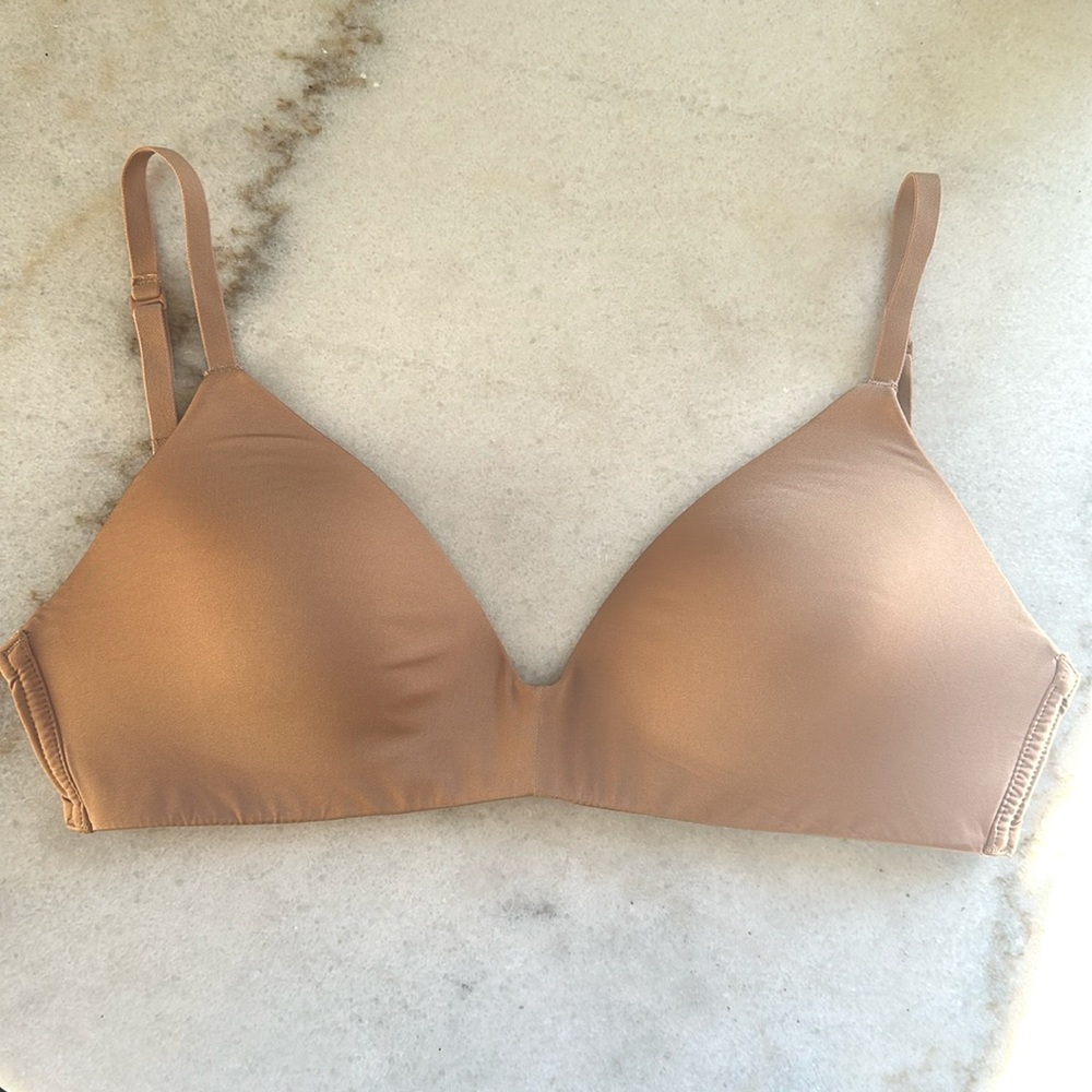 Skims Nude Wireless Bra